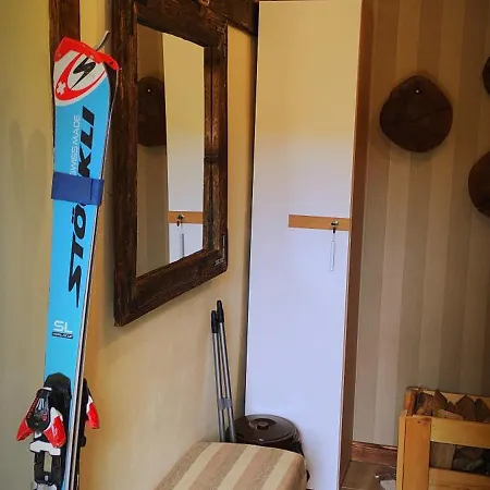 ゲストハウス Uki & Sofi Mountain House 3*