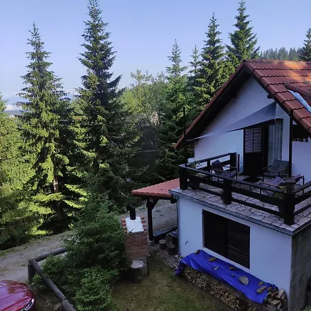 Uki & Sofi Mountain House