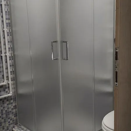 Uki & Sofi Mountain House ゲストハウス コパオニク